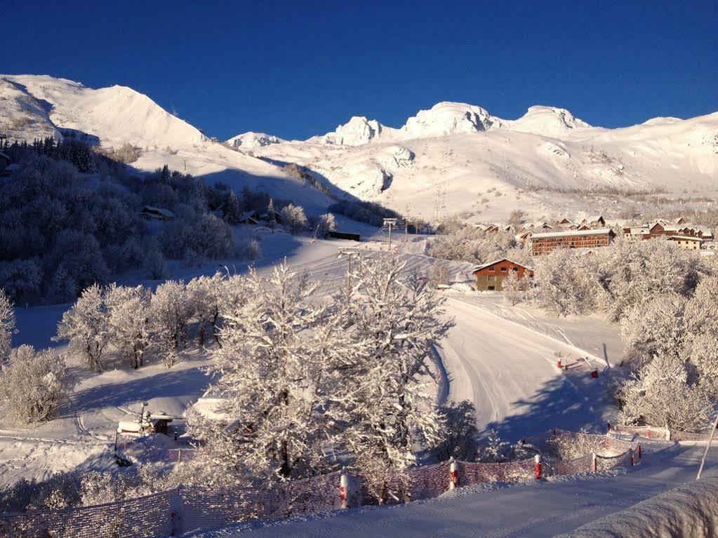 Logis Hotel Beausoleil Saint-Sorlin-dʼArves Exteriér fotografie